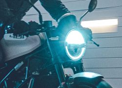 8PHO_BIKE_DET_HQV-22-Vitpilen-401-lights_#SALL_#AEPI_#V2